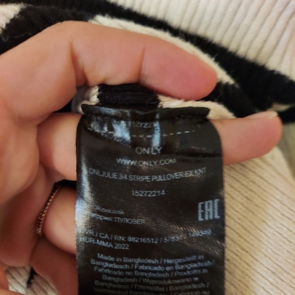 ONLY Julie 3/4 Stripe Pullover Knit Sweater Beige Stripe Bell Sleeve Small - Picture 4 of 10